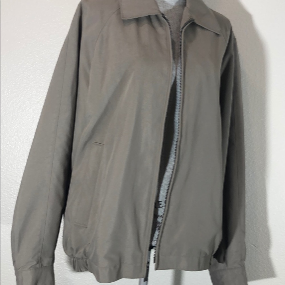 Men’s Perry Ellis microfiber zippered light jacket